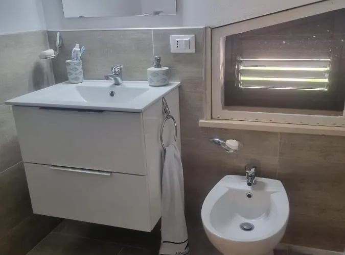 Magnolia Campofelice Di Roccella